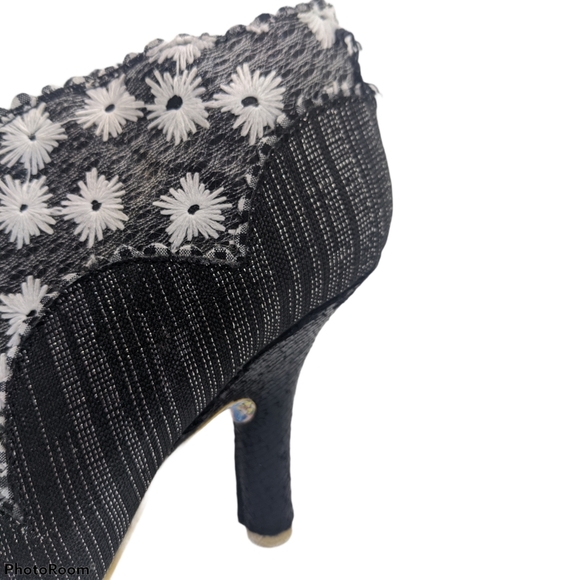 Irregular Choice Ankle Booties - Size 38 - Picture 5 of 7